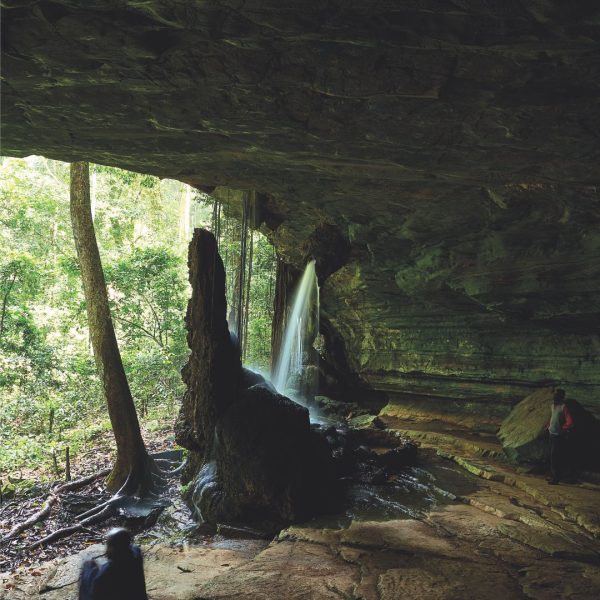Grutas-do-Zenzo